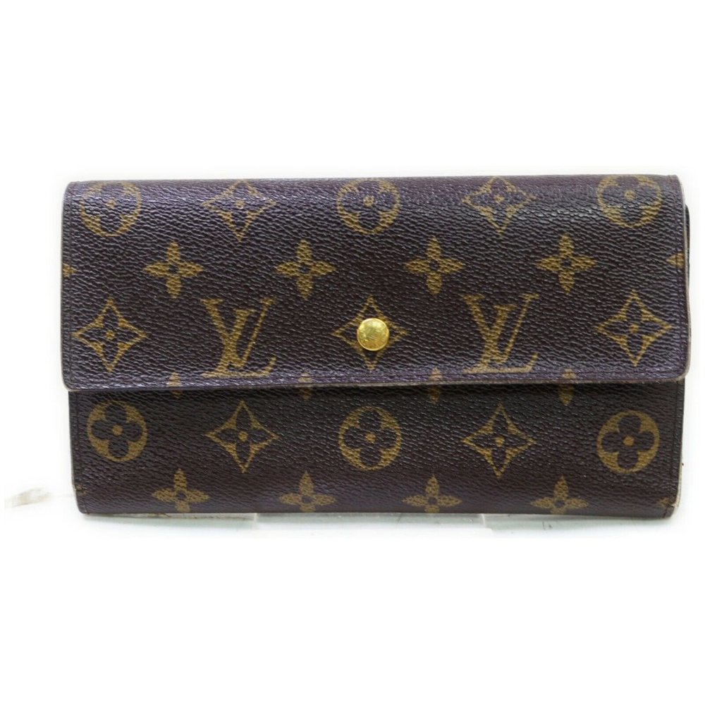 Authentic Louis Vuitton Monogram wallet lo…